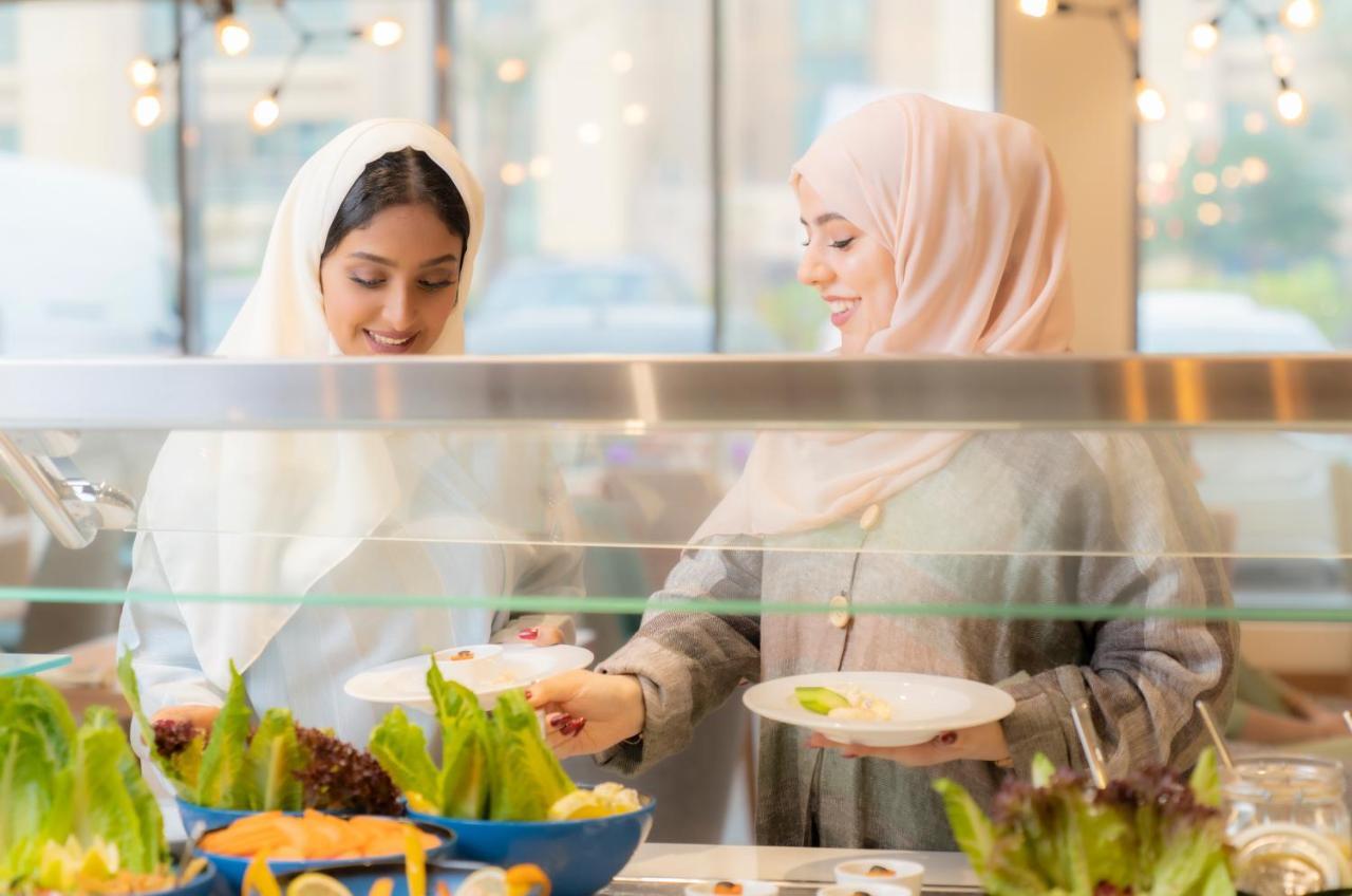 Holiday Inn & Suites Al Jubail By Ihg Al Fanatir Exteriör bild