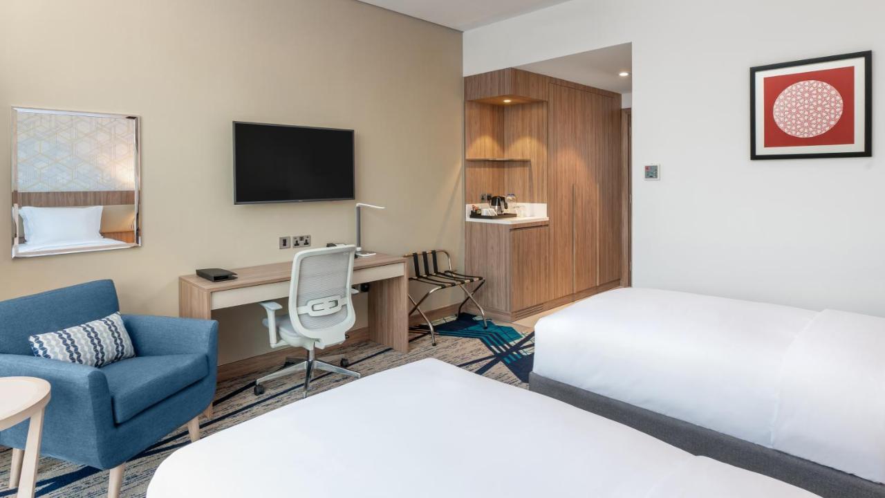 Holiday Inn & Suites Al Jubail By Ihg Al Fanatir Rum bild