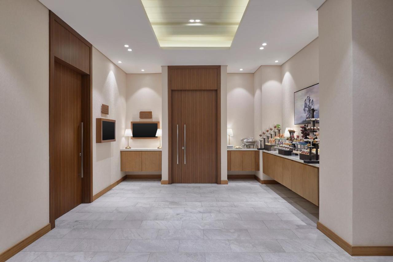 Holiday Inn & Suites Al Jubail By Ihg Al Fanatir Exteriör bild
