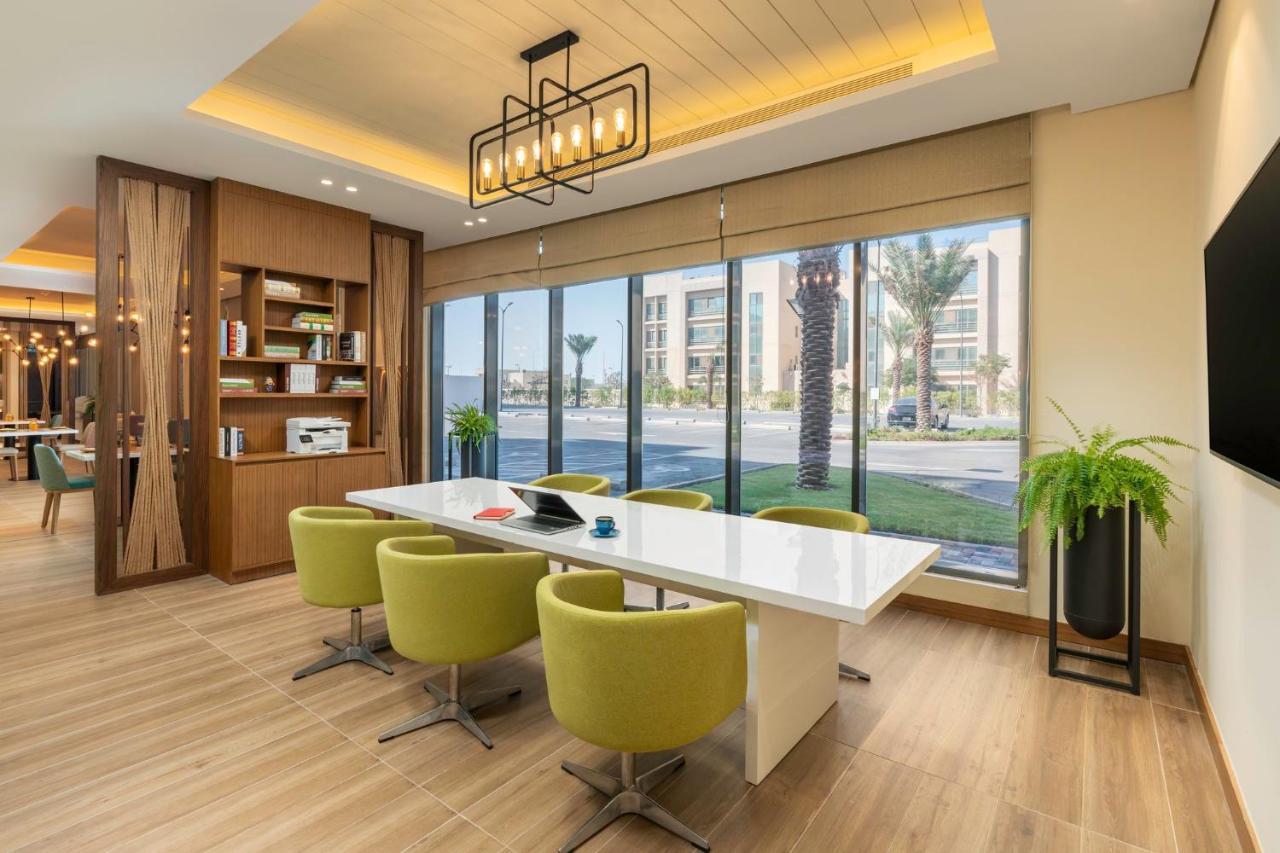 Holiday Inn & Suites Al Jubail By Ihg Al Fanatir Exteriör bild