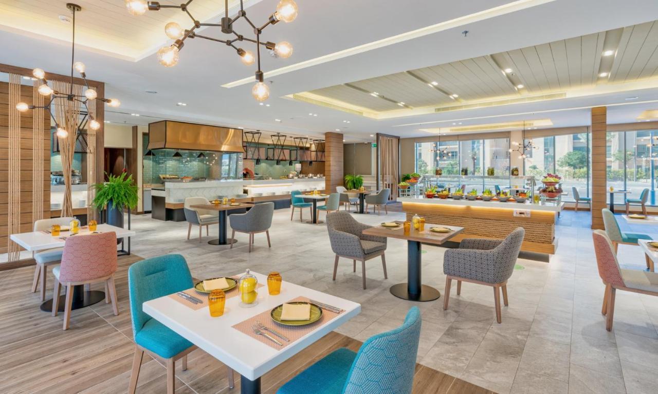 Holiday Inn & Suites Al Jubail By Ihg Al Fanatir Exteriör bild